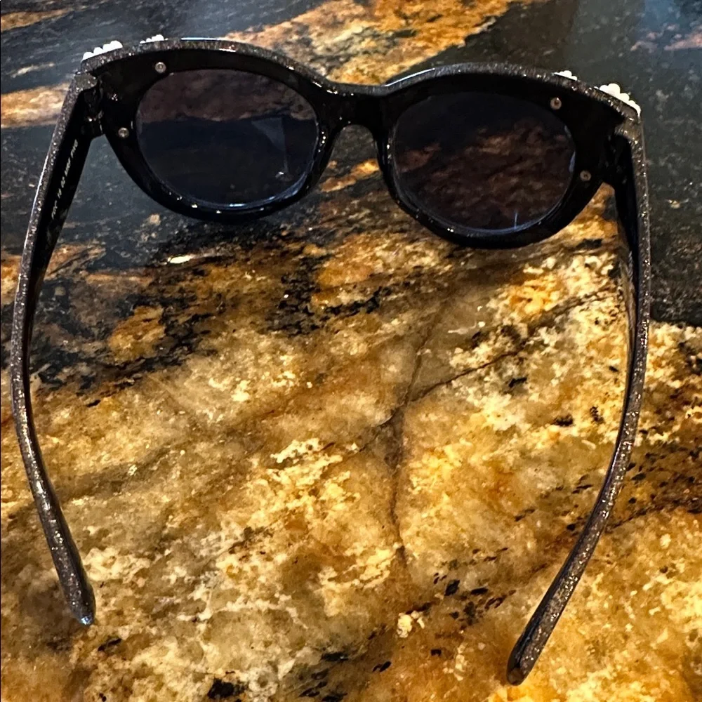 Foster Grant glitter and daisies kids sunglasses